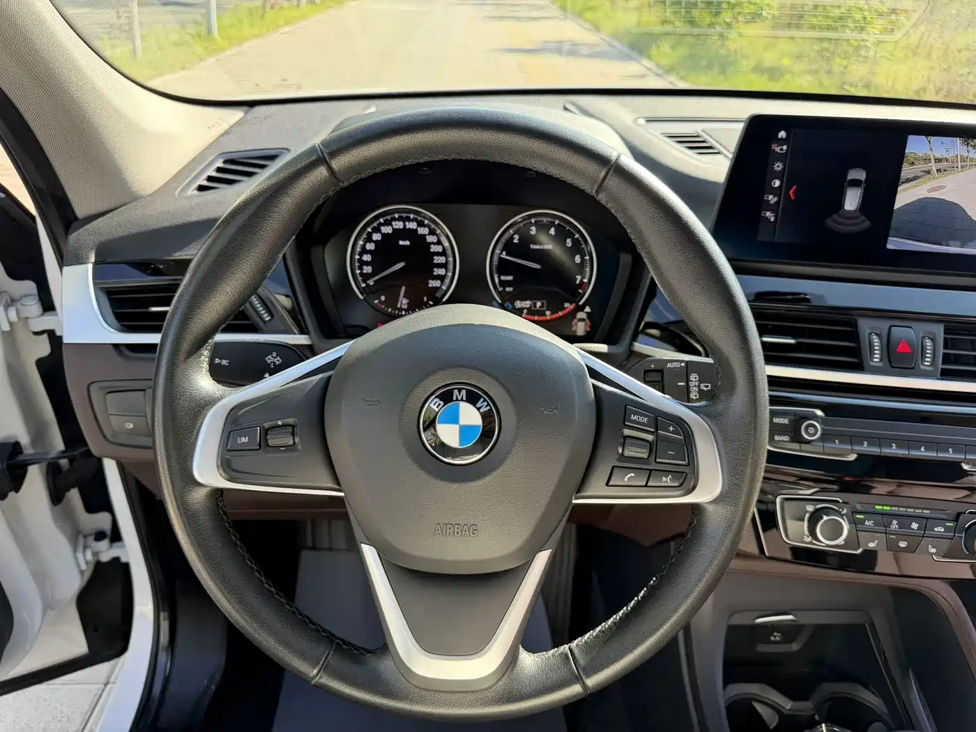 BMW X1 2022 sDrive20Li Fashion фото 17