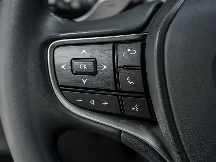 Lexus ES 2022 200 Excellence Edition фото 10