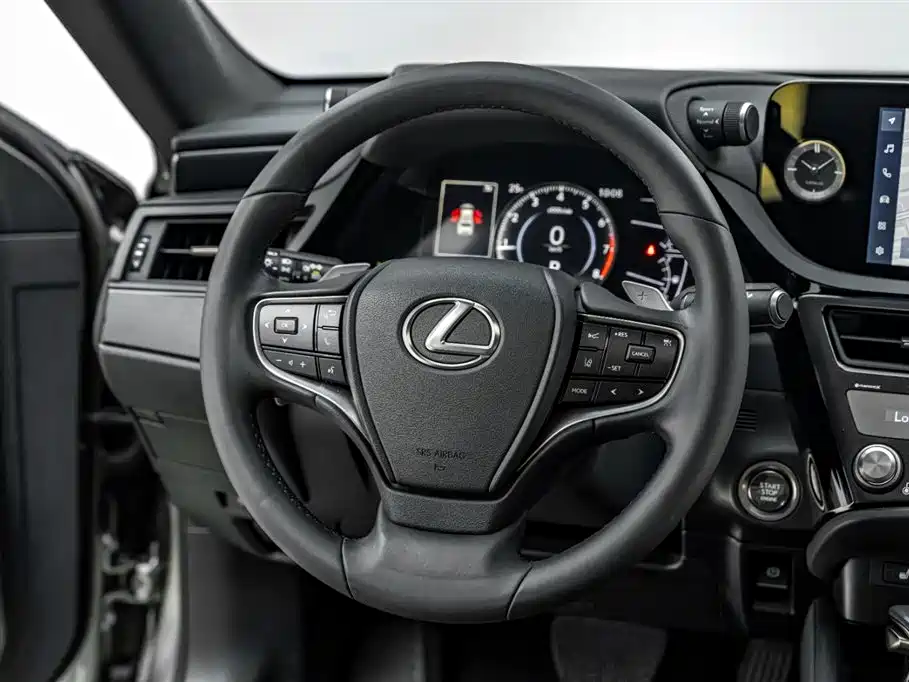 Lexus ES 2022 200 Excellence Edition фото 31