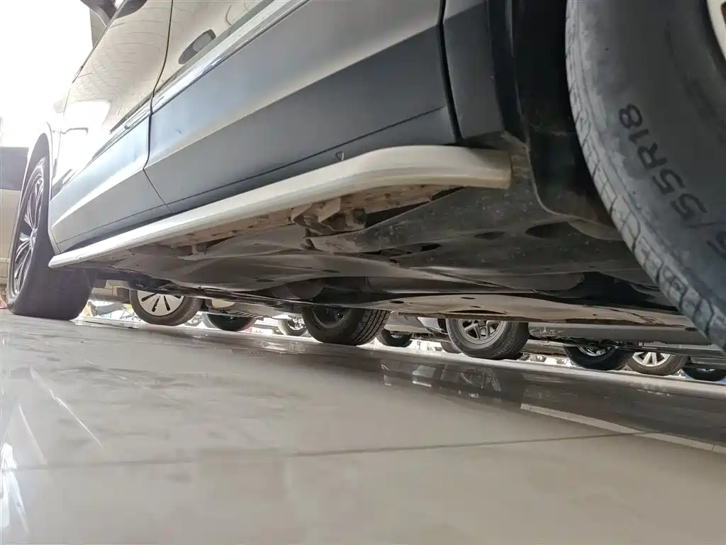 Volkswagen Tiguan L 2021 330TSI Automatic 2WD Smart фото 22