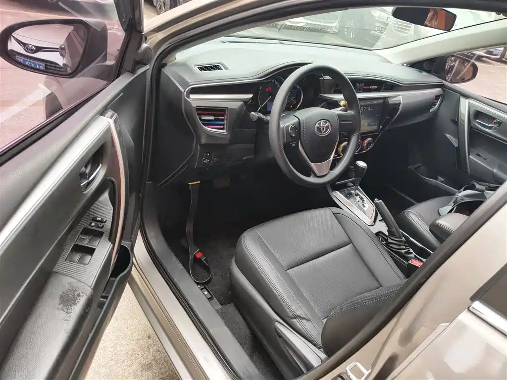 Toyota Corolla 2017 1.6L CVT GL фото 16