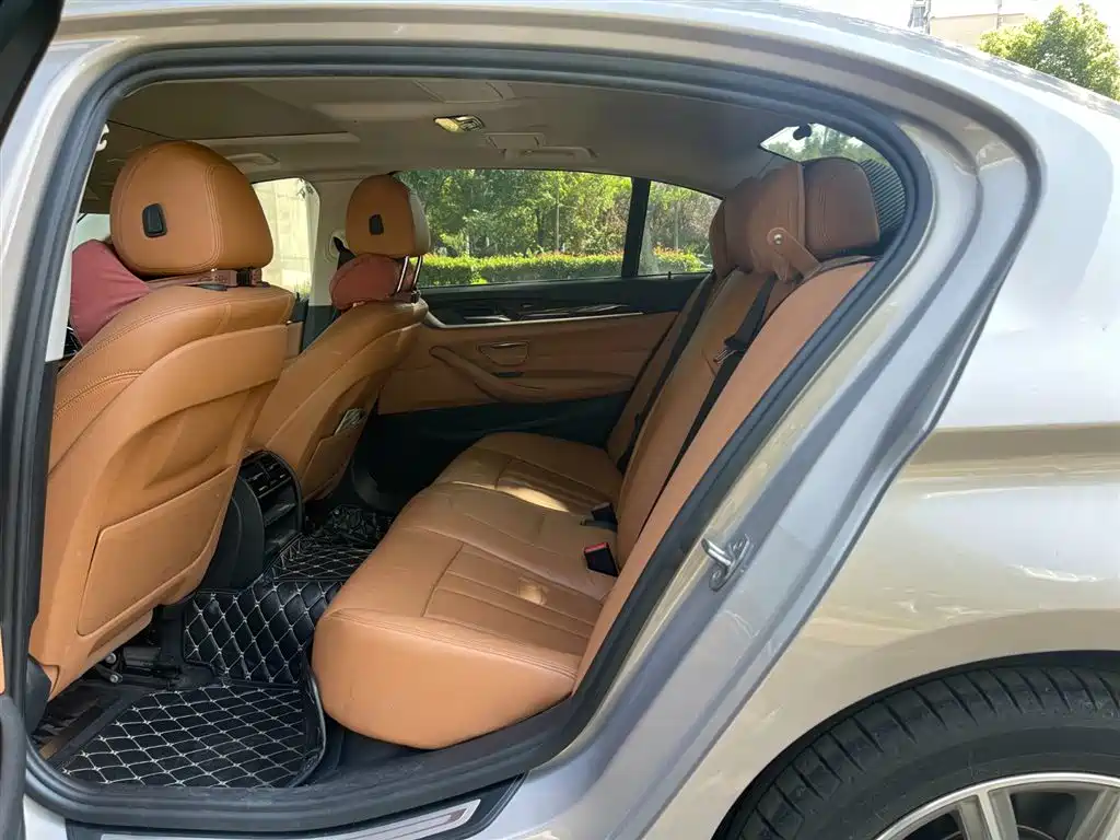 BMW 5 Series 2018 528Li Launch Special Edition фото 9