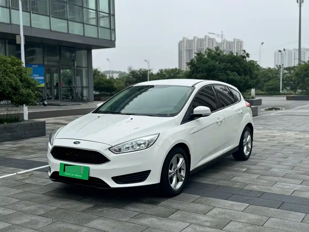 Фото 1 - Ford Focus