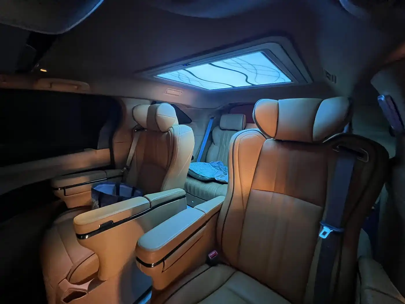 Toyota Sienna 2023 2.5L Hybrid Comfort Edition фото 7
