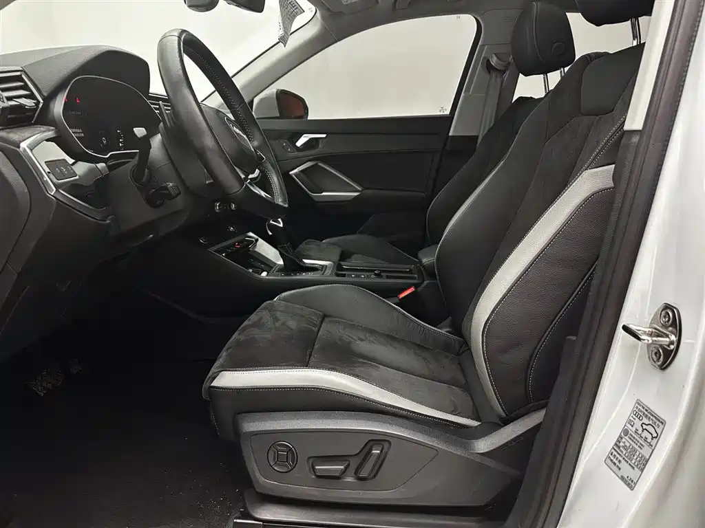 Audi Q3 2022 35 TFSI Fashion Dynamic фото 19