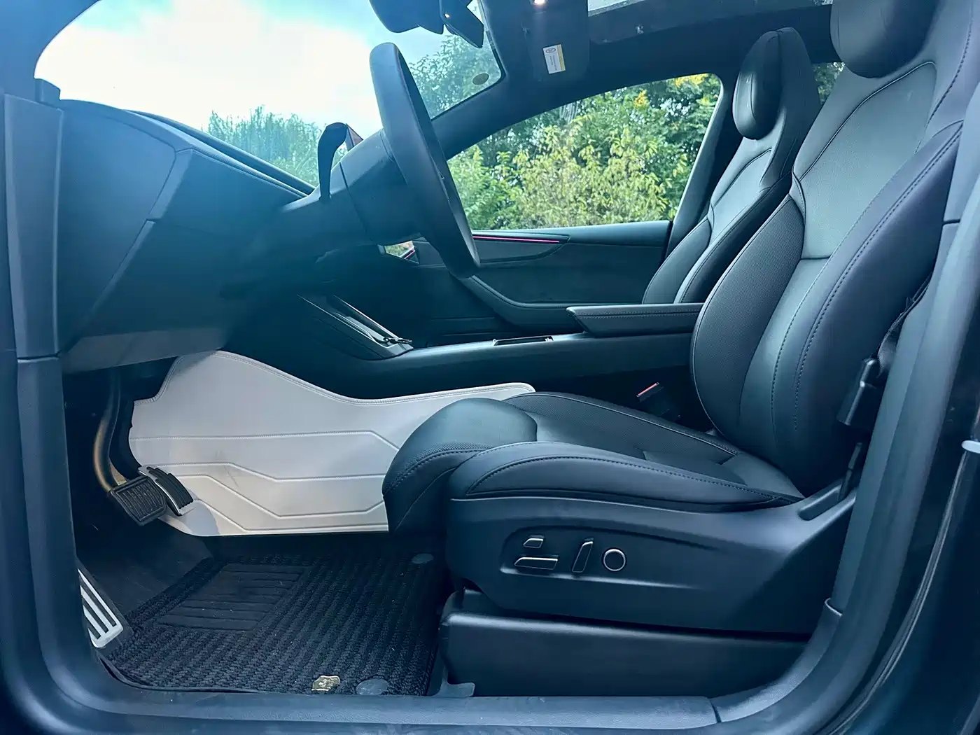 Tesla Model Y L 2026 2025 Facelift Long Range AWD