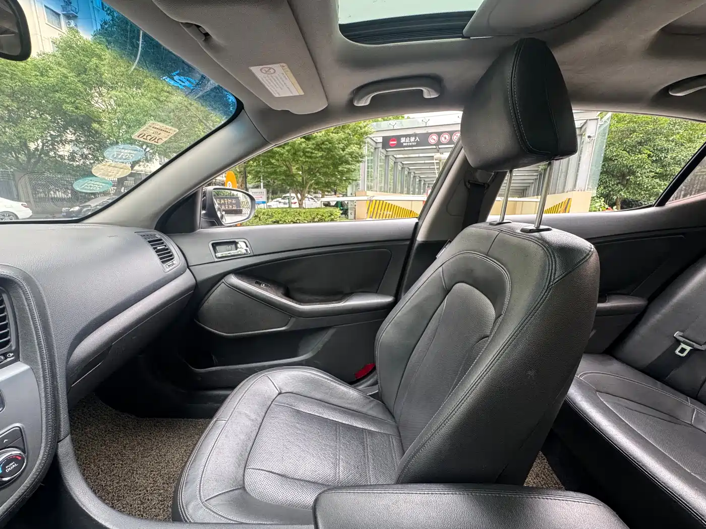 Kia K5 2011 2.0L Automatic DLX фото 20
