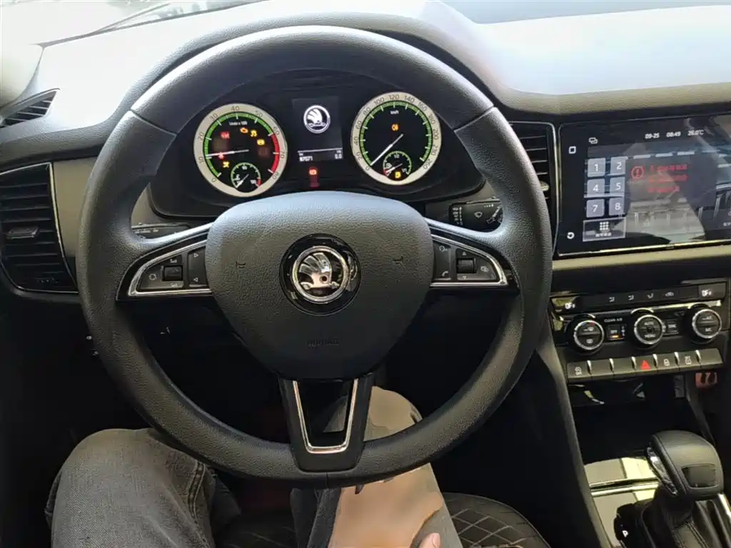 Škoda Kodiaq 2018 TSI330 5-seat FWD Comfort фото 11