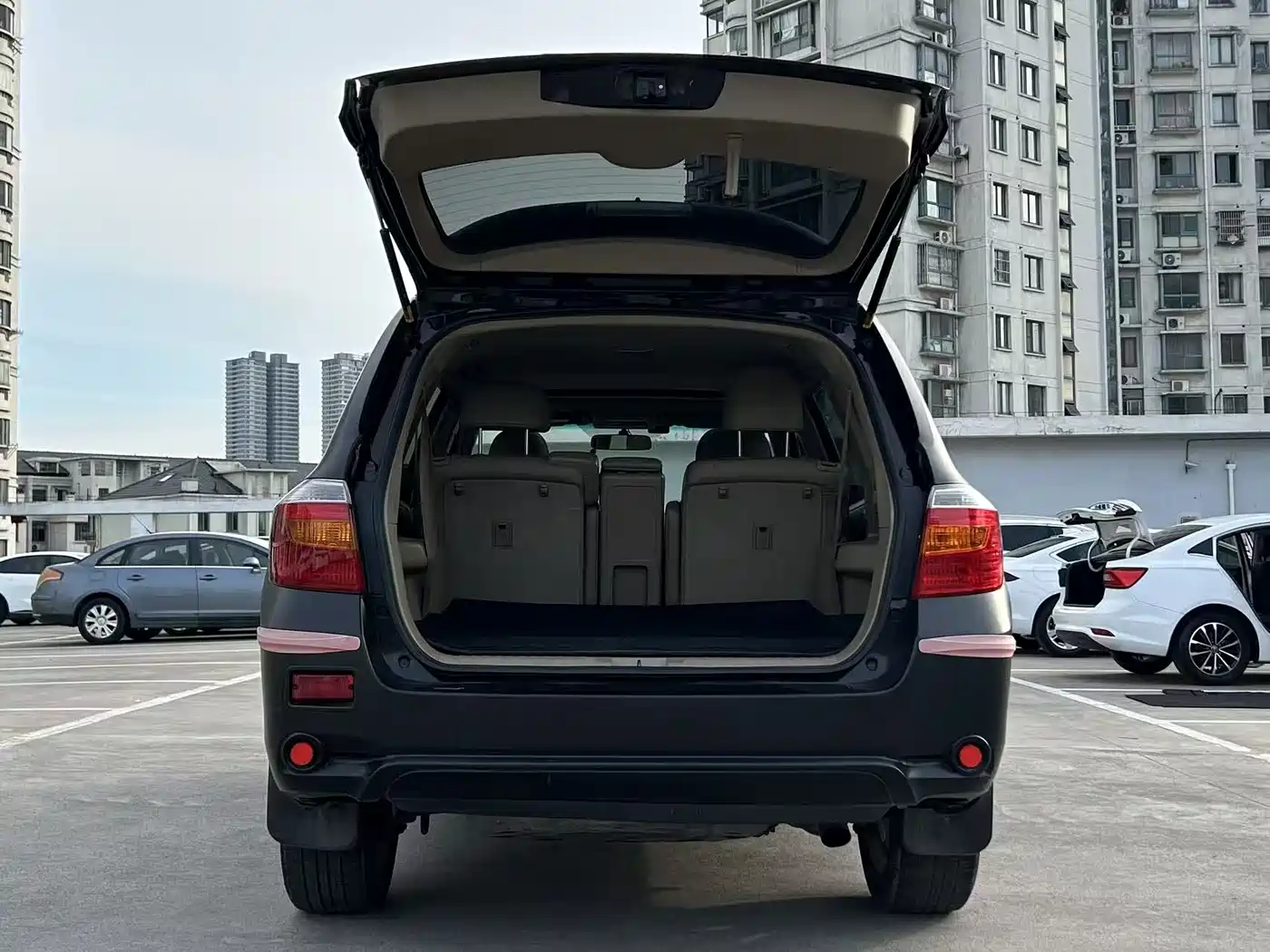 Toyota Highlander 2009 2.7L 2WD 7-seater Luxury Edition фото 18