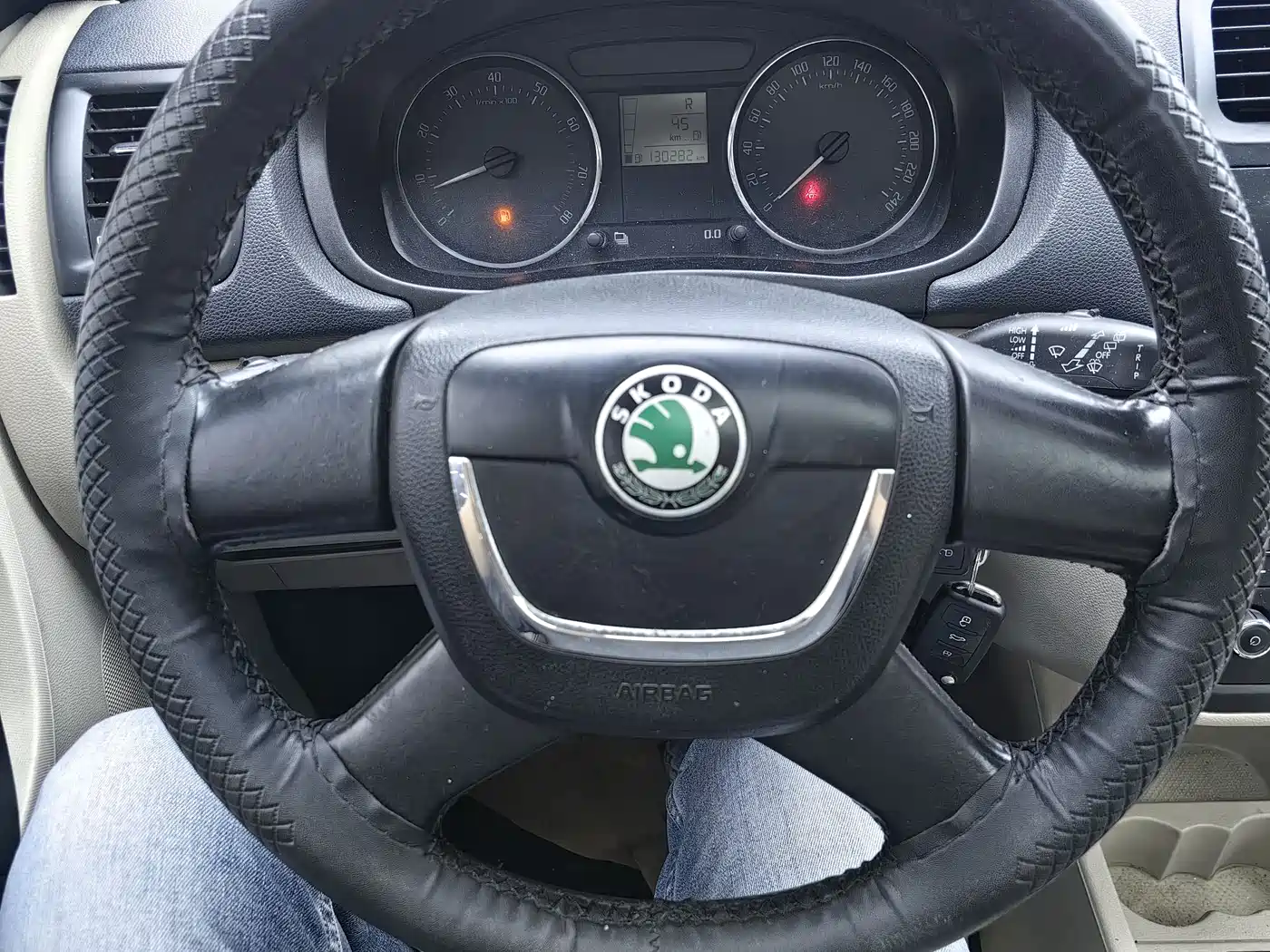 Škoda Fabia 2012 1.6L Auto Crystal Edition фото 8