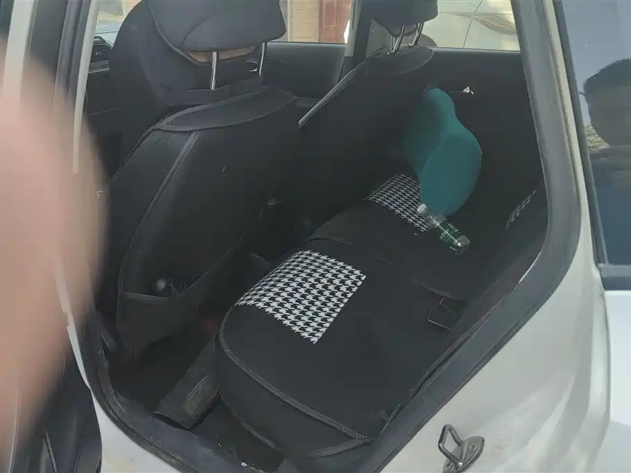 Volkswagen Polo 2016 1.4L Manual Trend фото 11
