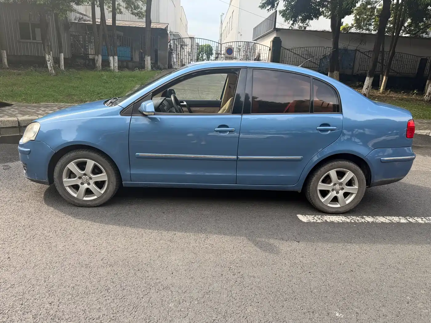Photo 4 - Volkswagen Polo