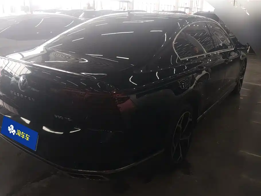 Volkswagen Magotan 2023 2 Million Units Anniversary Edition 330TSI DSG Leading Type фото 3