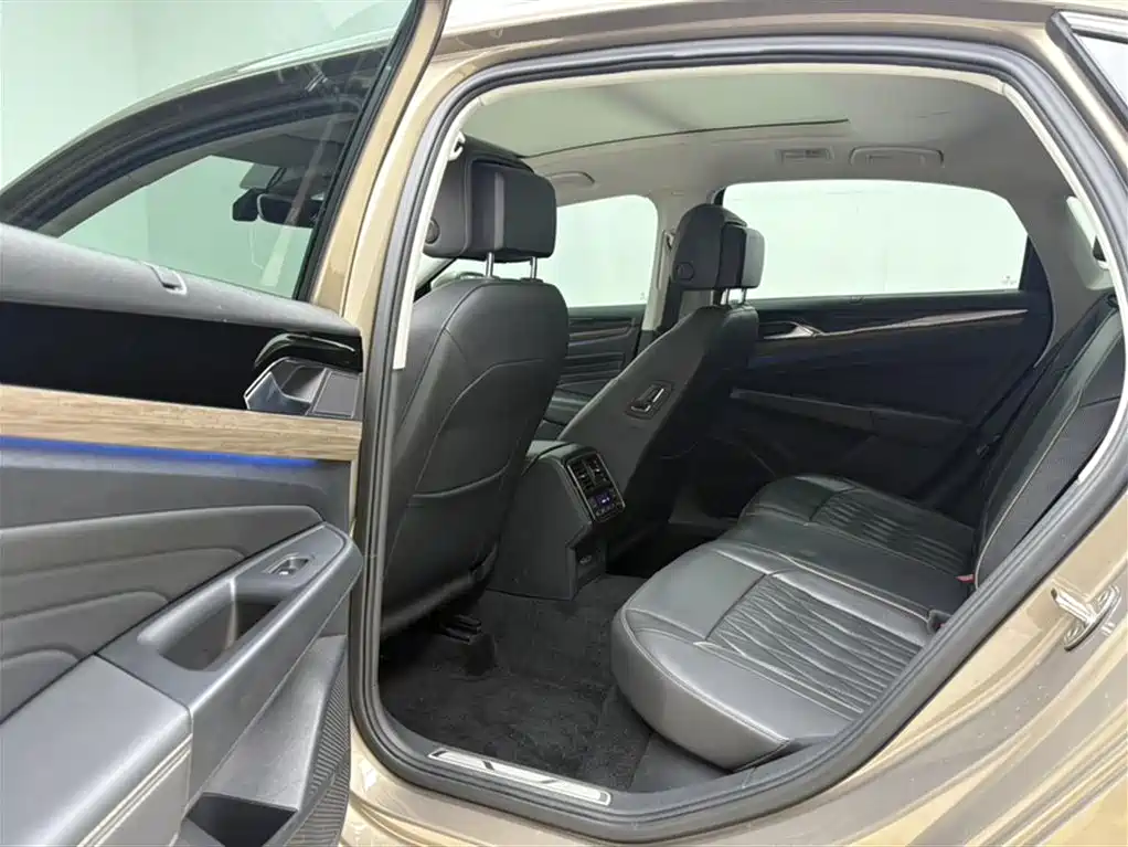 Volkswagen Passat 2019 330TSI Noble Edition China VI фото 19