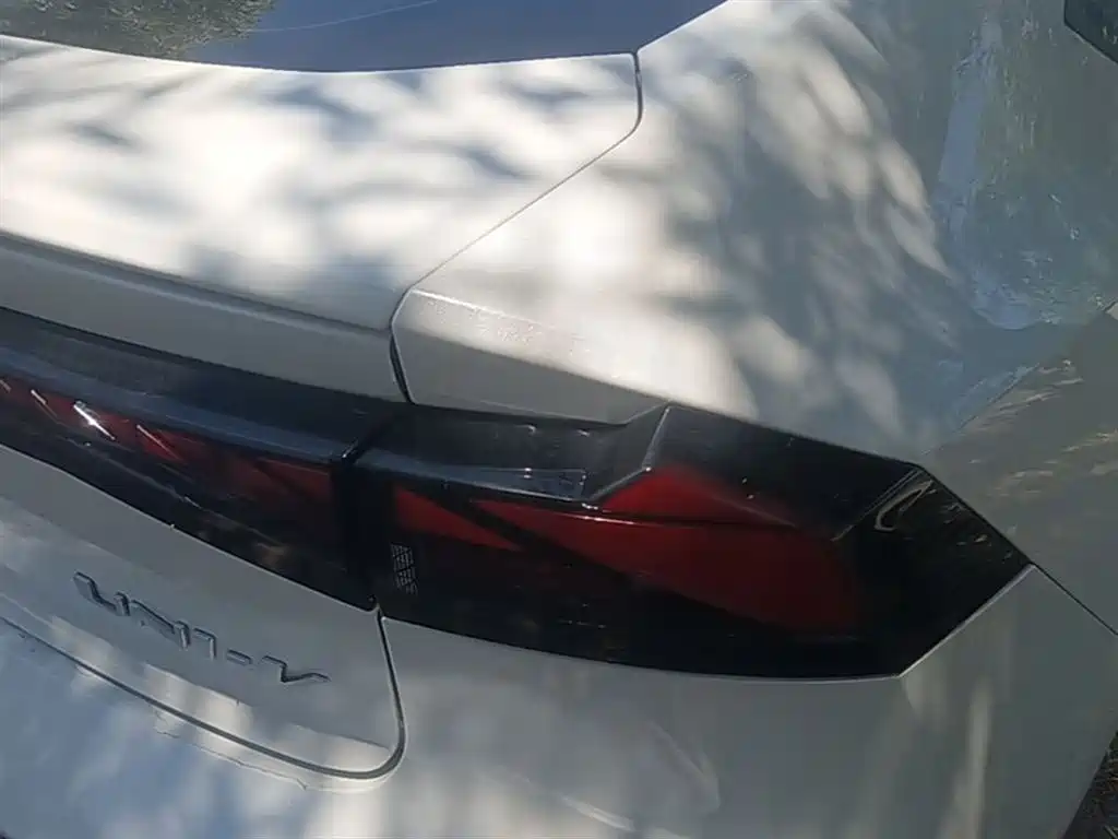 CHANGAN UNI-V