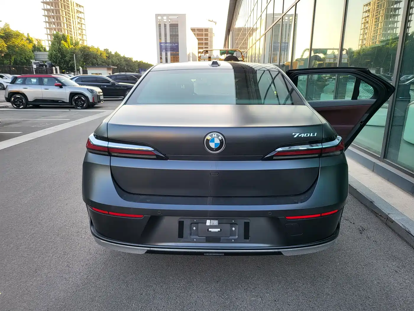BMW 7 Series 2023 Model 740Li Premium Luxury Package фото 9