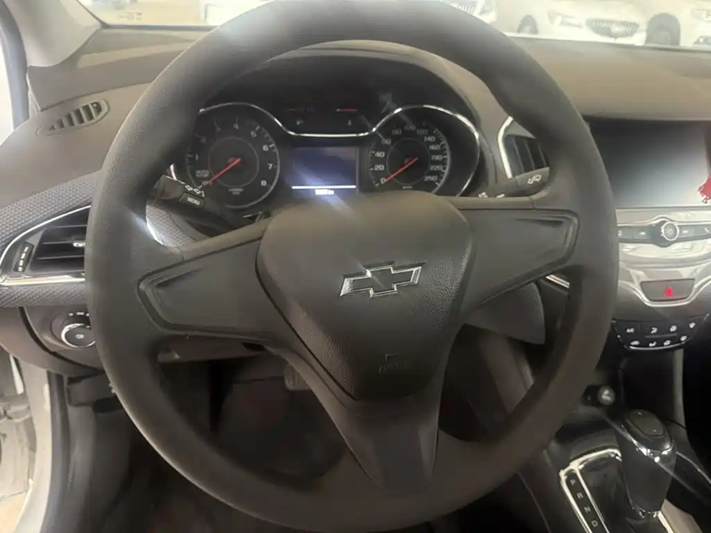 Chevrolet Cruze 2019 2018 Redline 320 Automatic Pioneer Edition