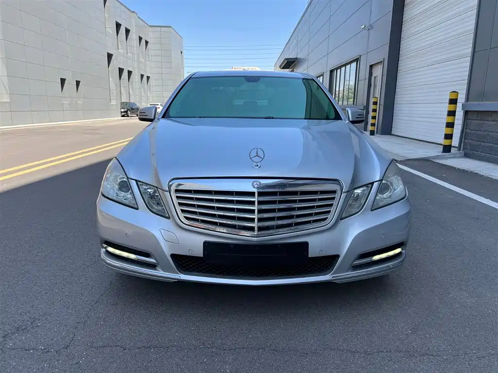 Mercedes-Benz E-Class 2013 Model E 260 L CGI Elegance фото 2