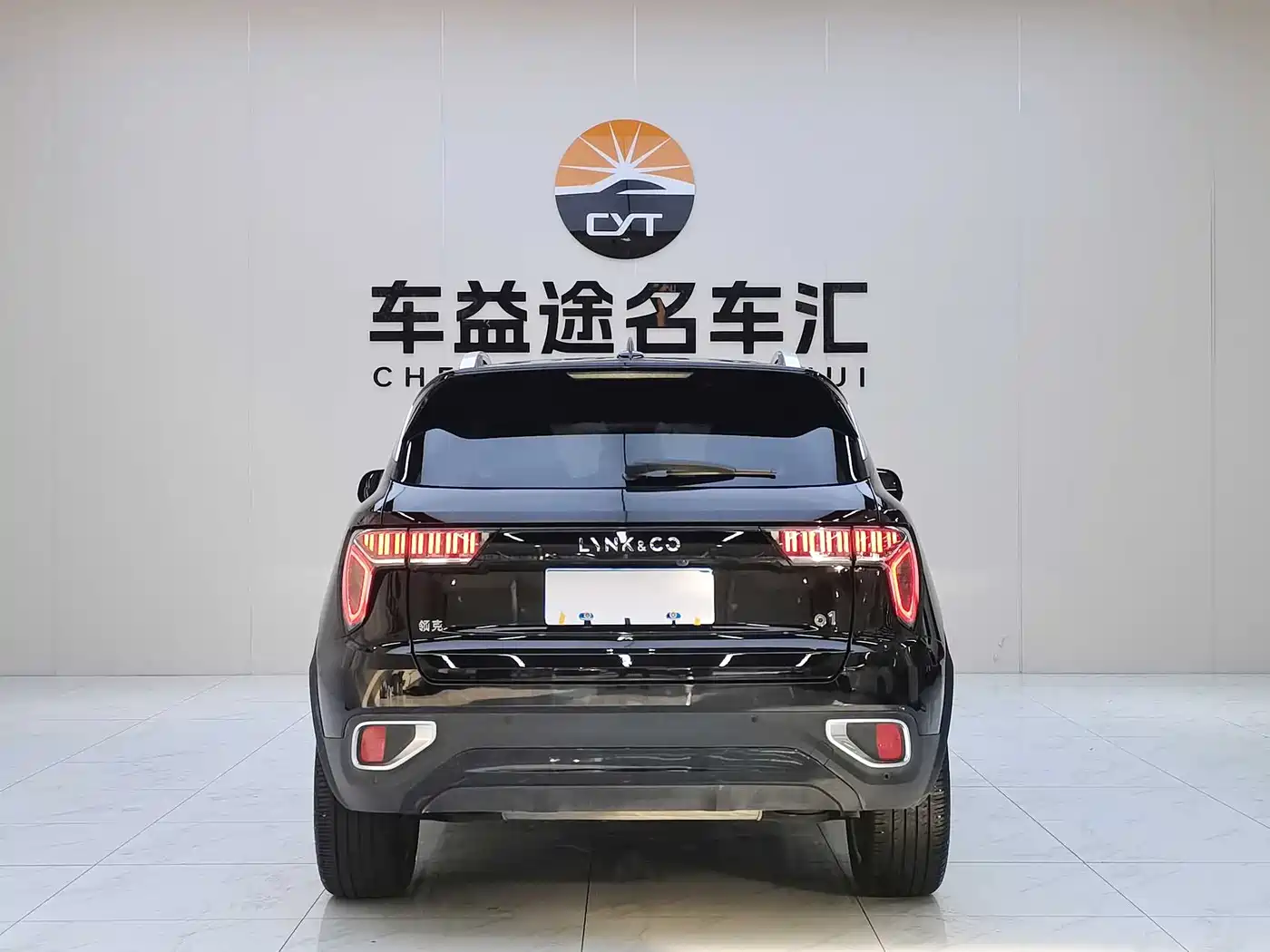 Lynk & Co 01 2019 2.0T 2WD Pro Edition China V фото 23
