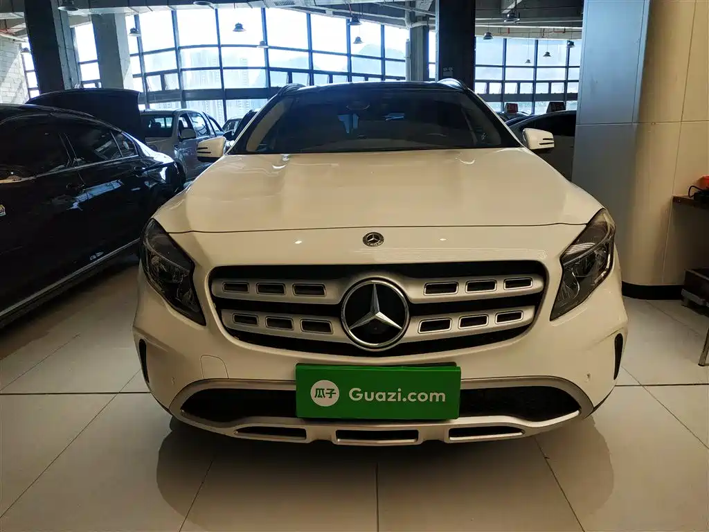Mercedes-Benz GLA 2017 GLA 200 Dynamic фото 3