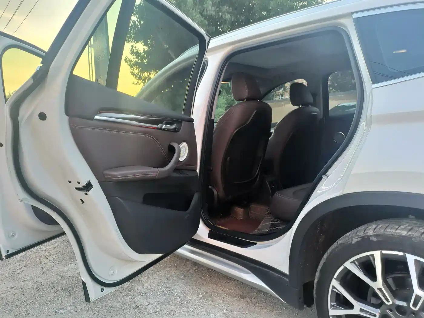BMW X1 2021 xDrive25Li Exclusive фото 6