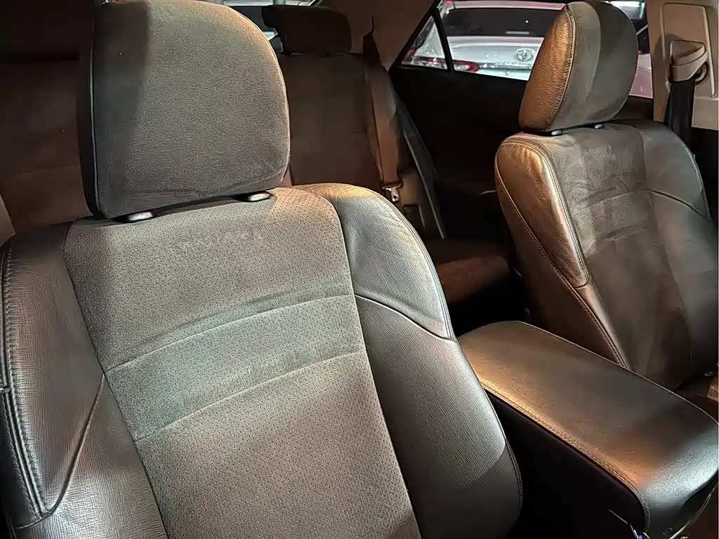 Toyota Reiz 2013 2.5V Premium Edition фото 10