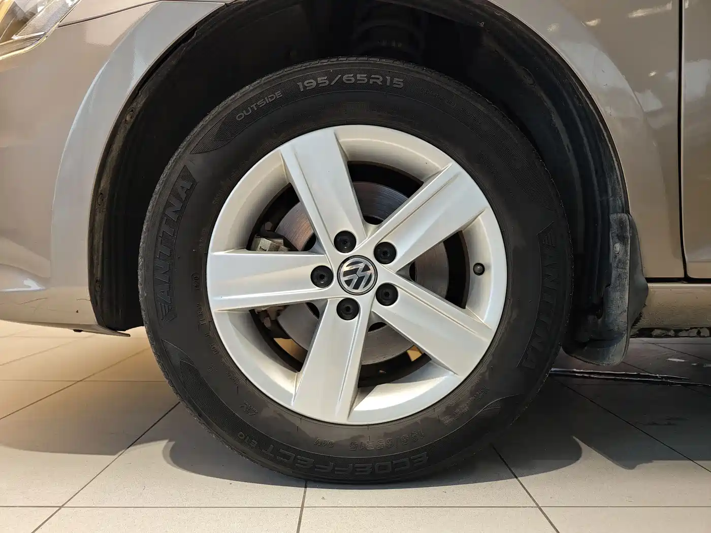 Volkswagen Bora 2015 Quality Edition 1.6L Automatic Fashion фото 5