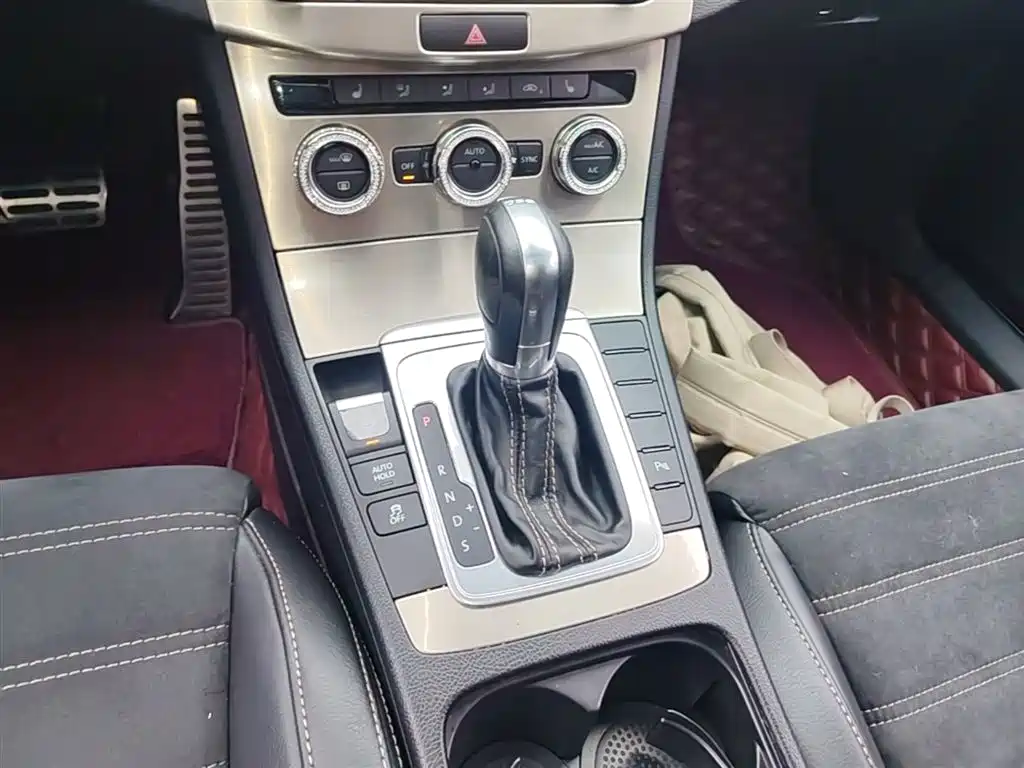 Volkswagen FAW-Volkswagen CC 2018 1.8TSI Premium фото 14