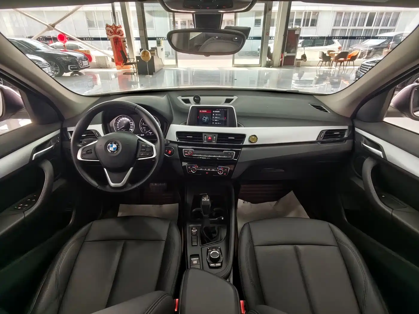 BMW X1 2019 sDrive20Li Leading Model фото 6