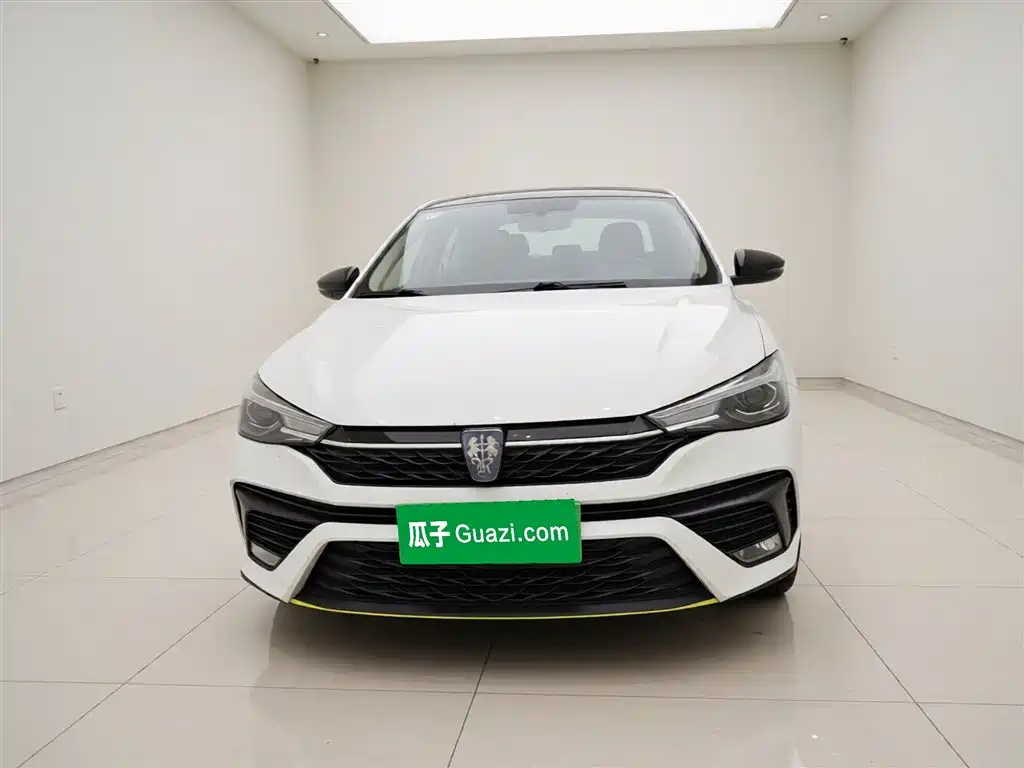 Фото 24 - Roewe i5