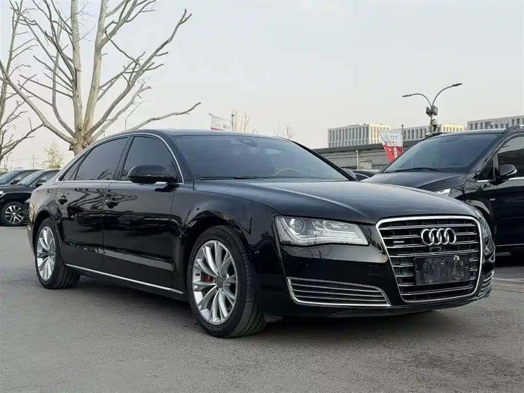 Audi A8 2012 A8L 45 TFSI quattro Luxury фото 2