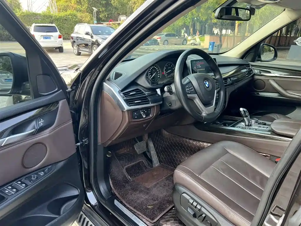 BMW X5 (Import) 2014 xDrive35i Leading фото 20