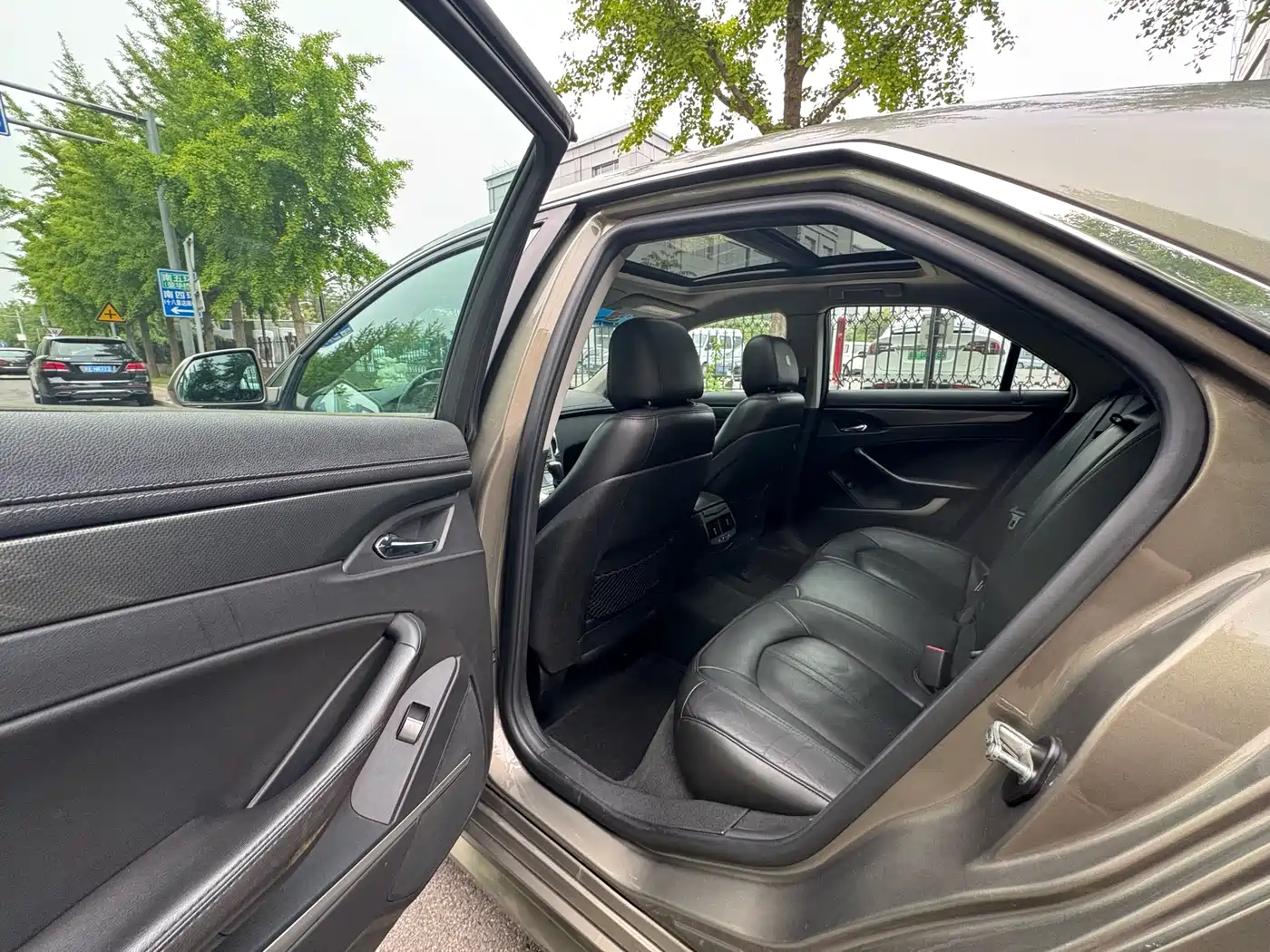 Cadillac CTS (Import) 2010 Model 3.0 Luxury Sport Edition фото 12