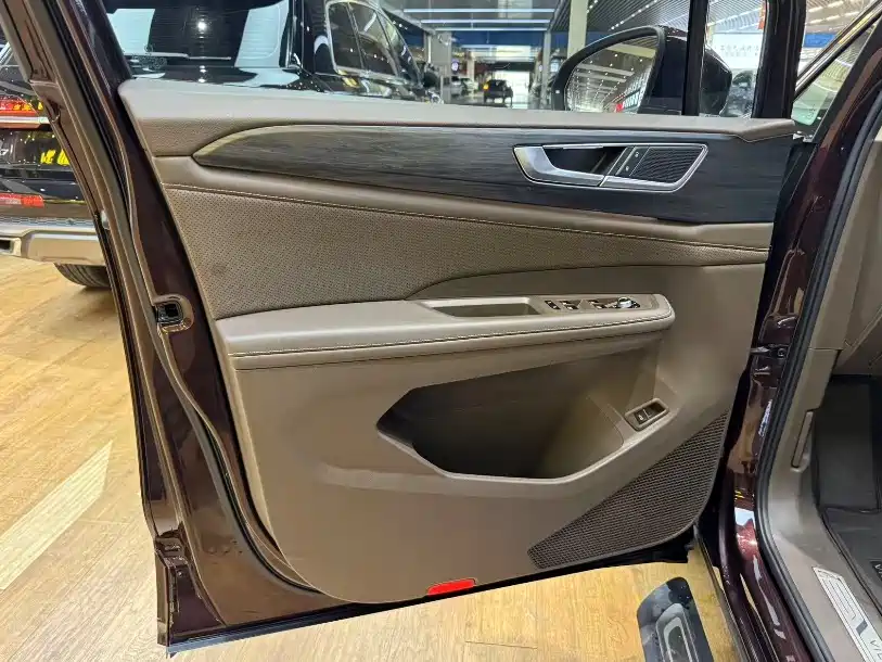 Volkswagen Viloran 2023 Facelift 380TSI Prestige Edition фото 14