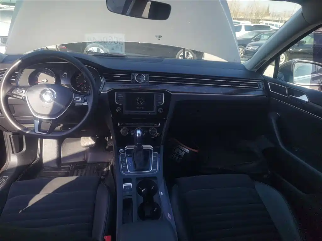 Volkswagen Magotan 2017 330TSI DSG Luxury фото 13