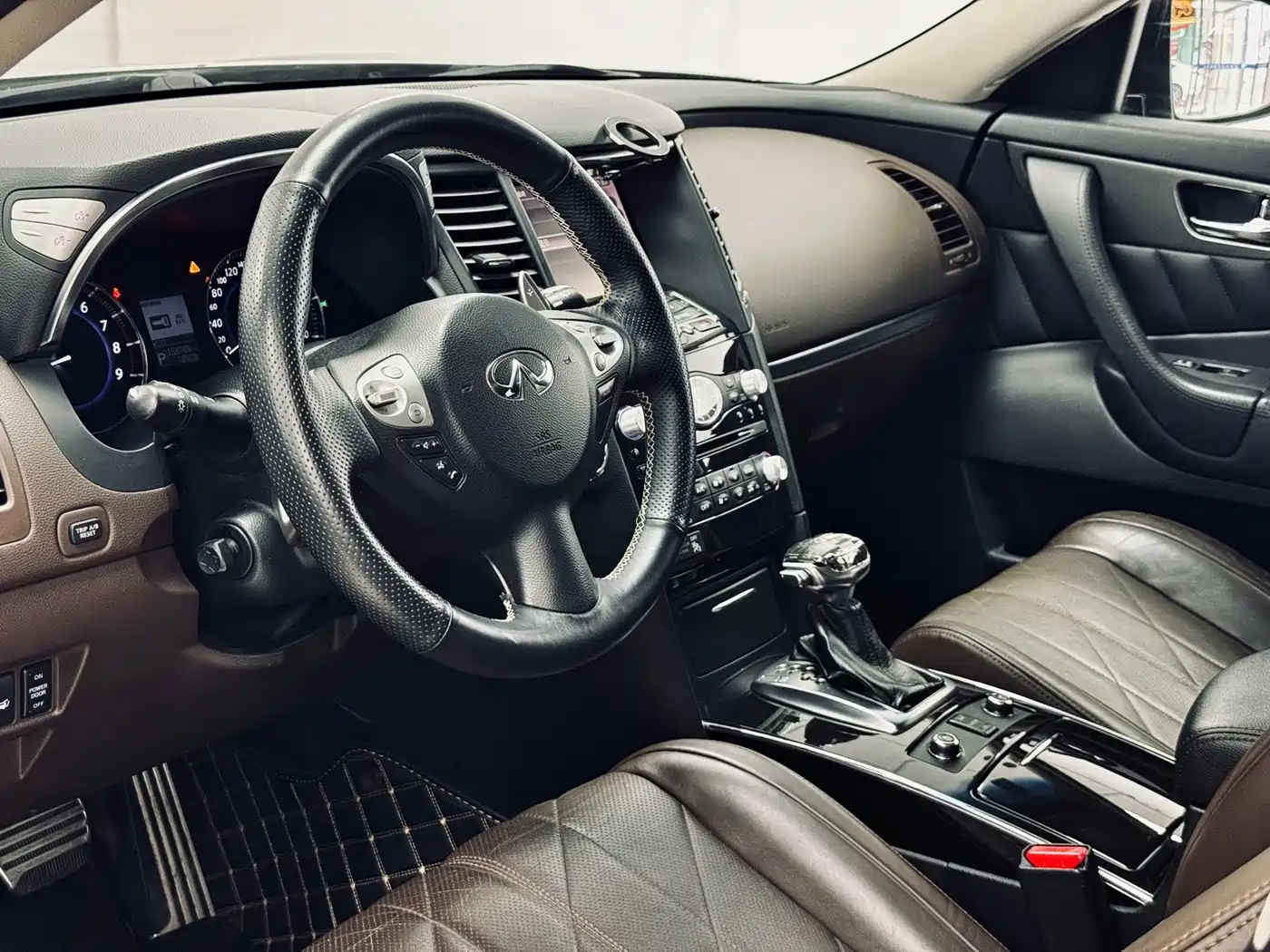 Infiniti QX70 2015 2013 3.7L Superior