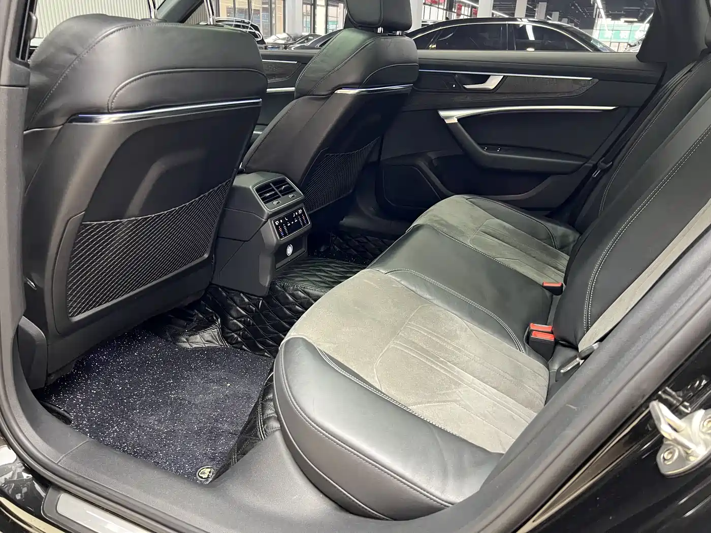 Audi A6L 2022 45 TFSI Premium Dynamic фото 21