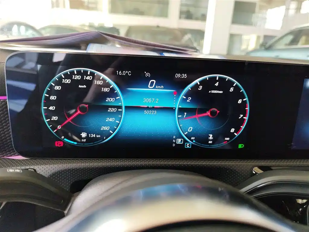 Mercedes-Benz A-Class 2021 A 200 L Sport Sedan Fashion Edition фото 12