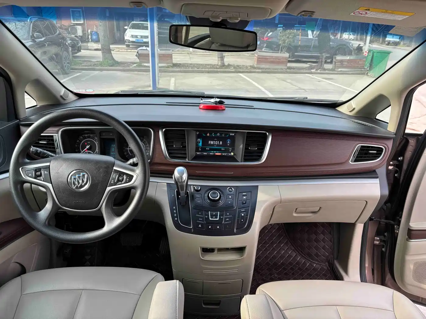 Buick GL8 2018 28T Comfort China VI фото 10