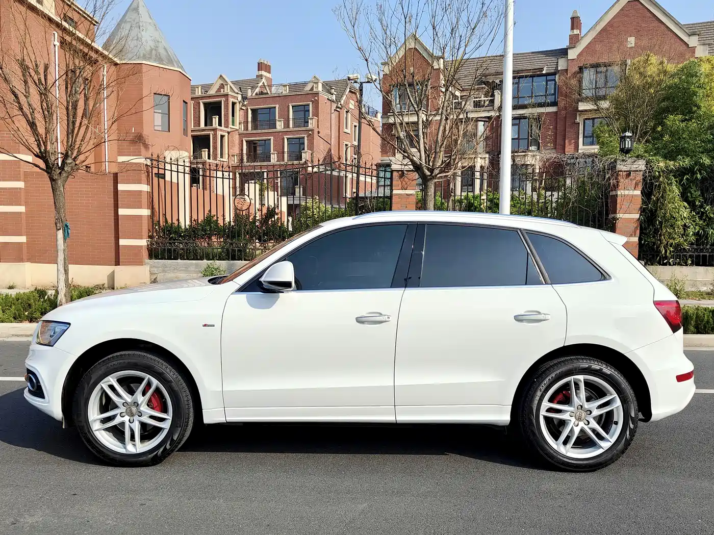 Audi Q5 2017 Plus 40 TFSI Technology фото 18
