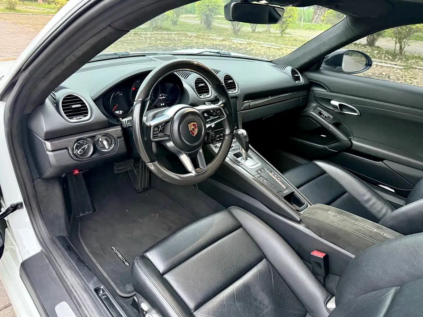 Porsche 718 2018 Cayman 2.0T фото 4
