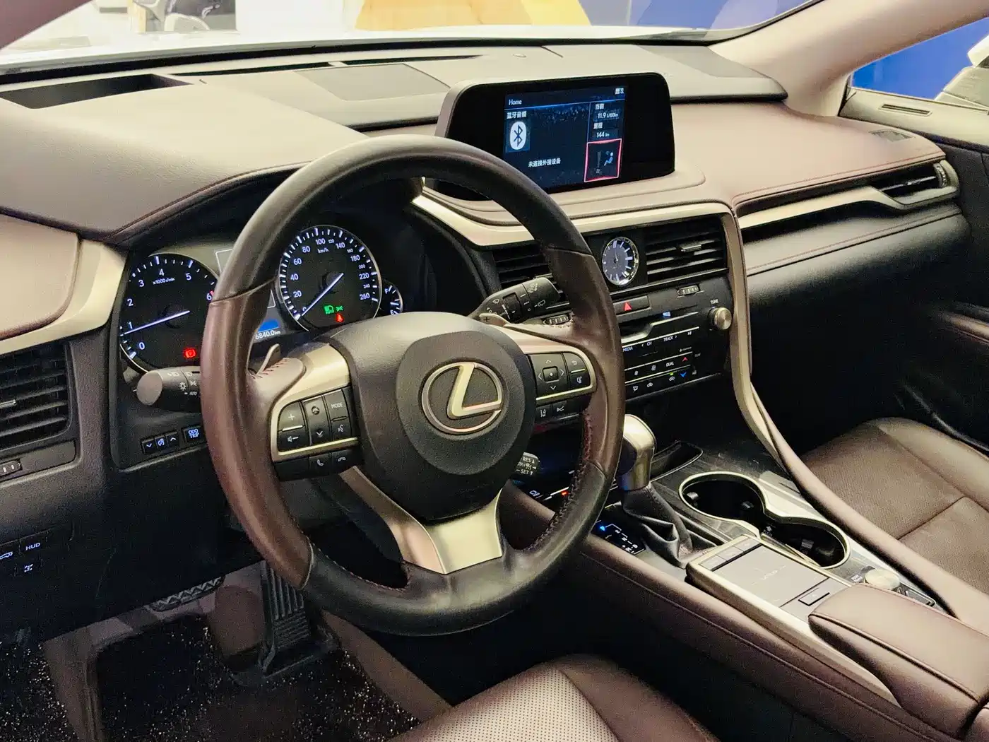 Lexus RX 2020 Facelift 300 AWD Elegance Edition фото 10