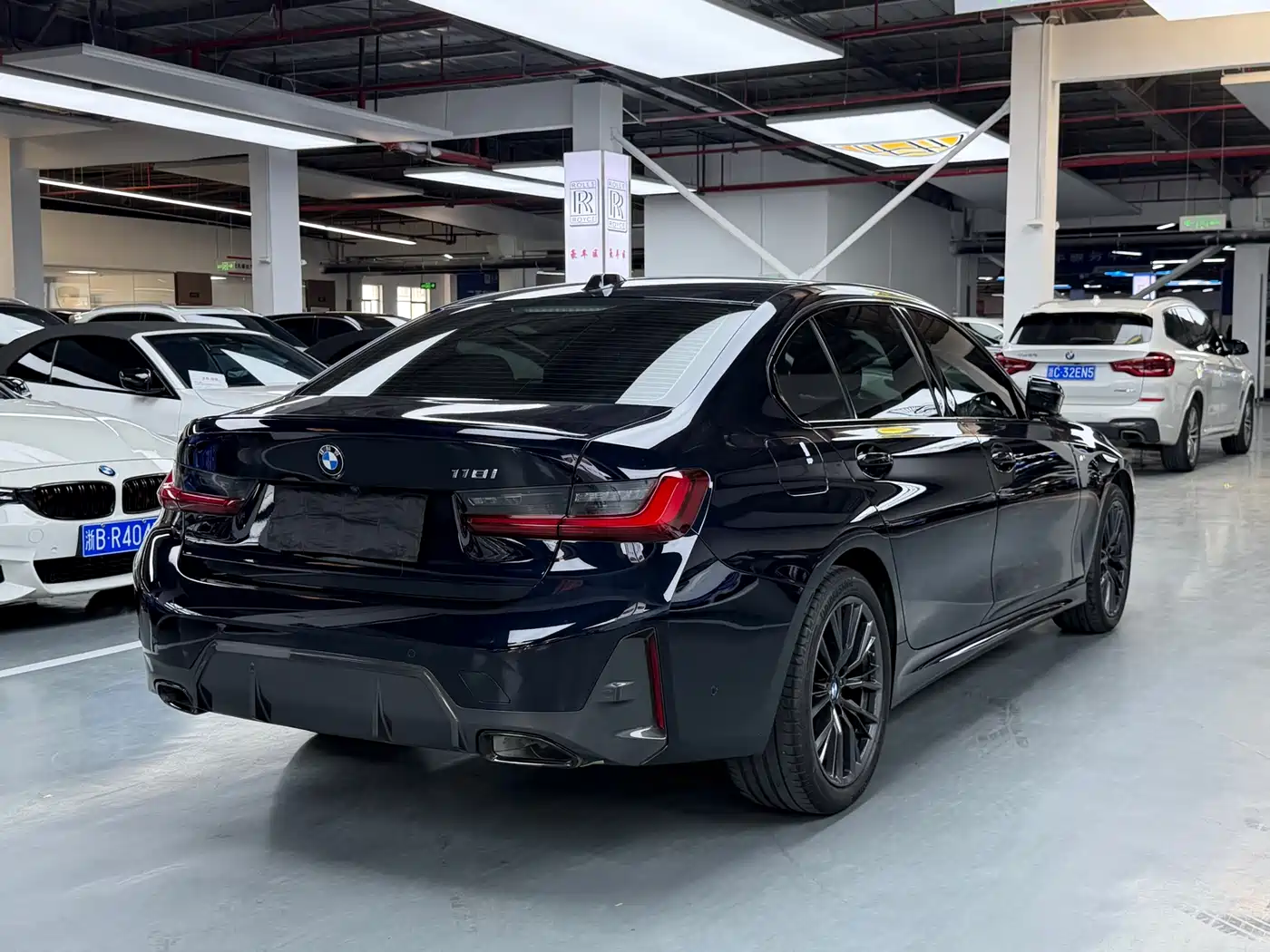 BMW 3 Series 2024 325Li M Sport Shadowline Package фото 18
