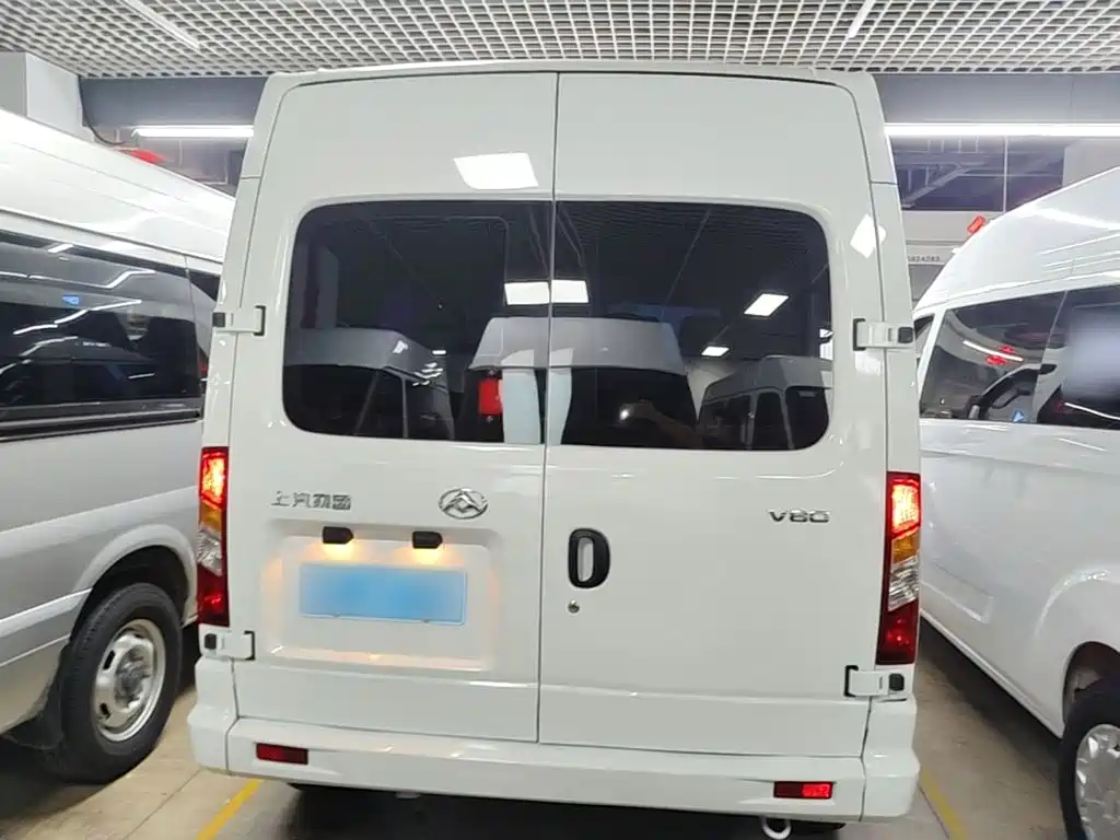 SAIC Maxus Xintu V80 2025 2025 Value Edition Aoyun 2.0T Manual Short Wheelbase Medium Roof 127Ps 5/6-seater