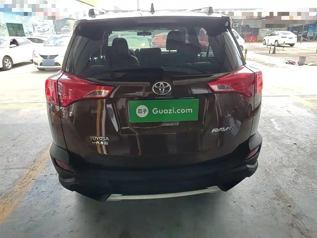 Toyota RAV4 Rongfang 2015 2.0L CVT 2WD Trend Edition фото 6
