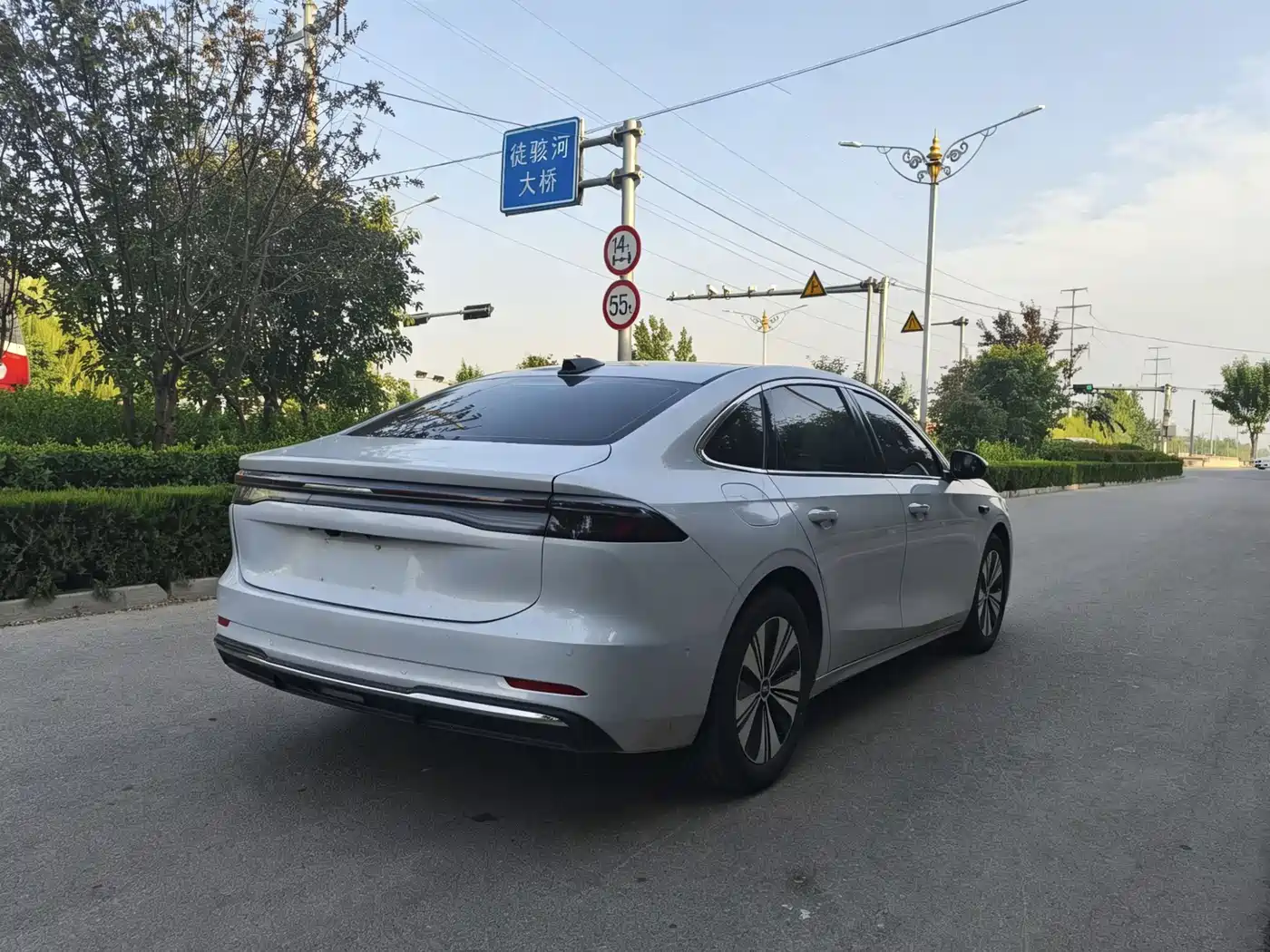 Geely Galaxy Galaxy A7 2025 EM-i 150km Explorer+ Edition фото 4