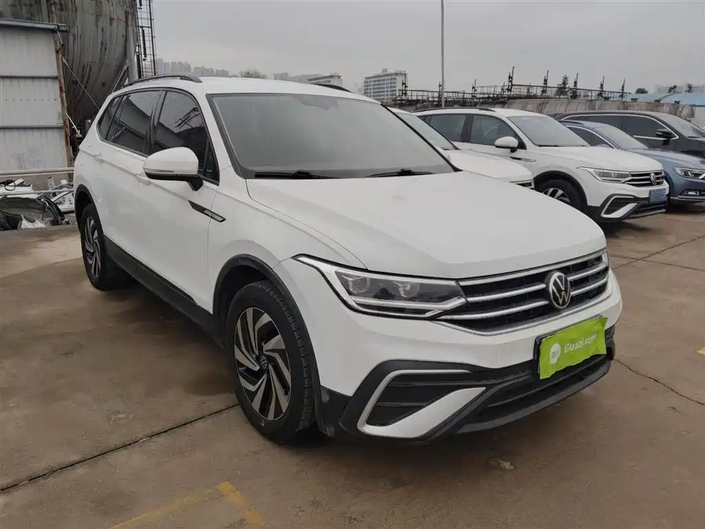 Volkswagen Tiguan L 2023 330TSI Auto 2WD Comfort Edition фото 20