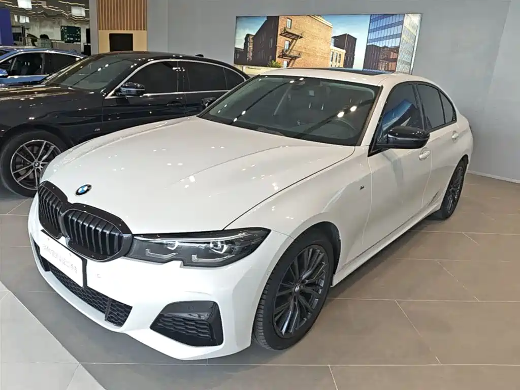 BMW 3-SERIES