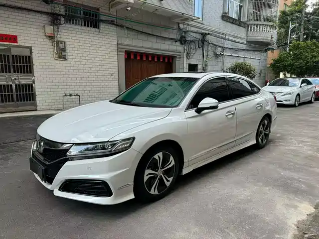Honda Spirior 2015 2.4L Premium Edition