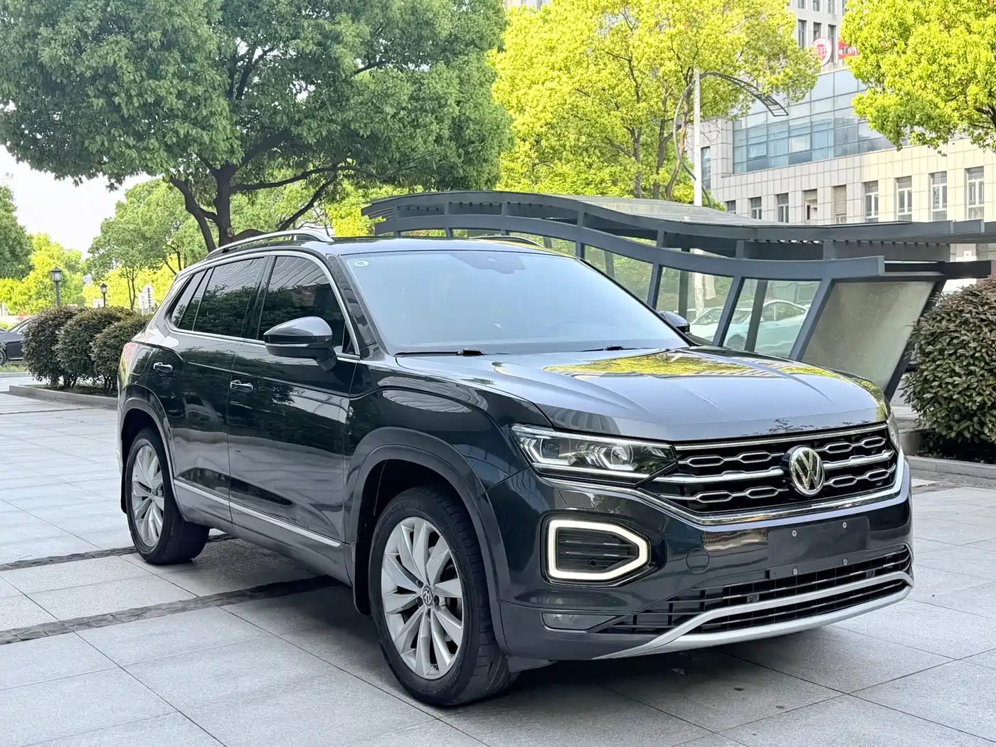 Volkswagen Tayron 2019 330TSI 2WD Premium China V фото 3